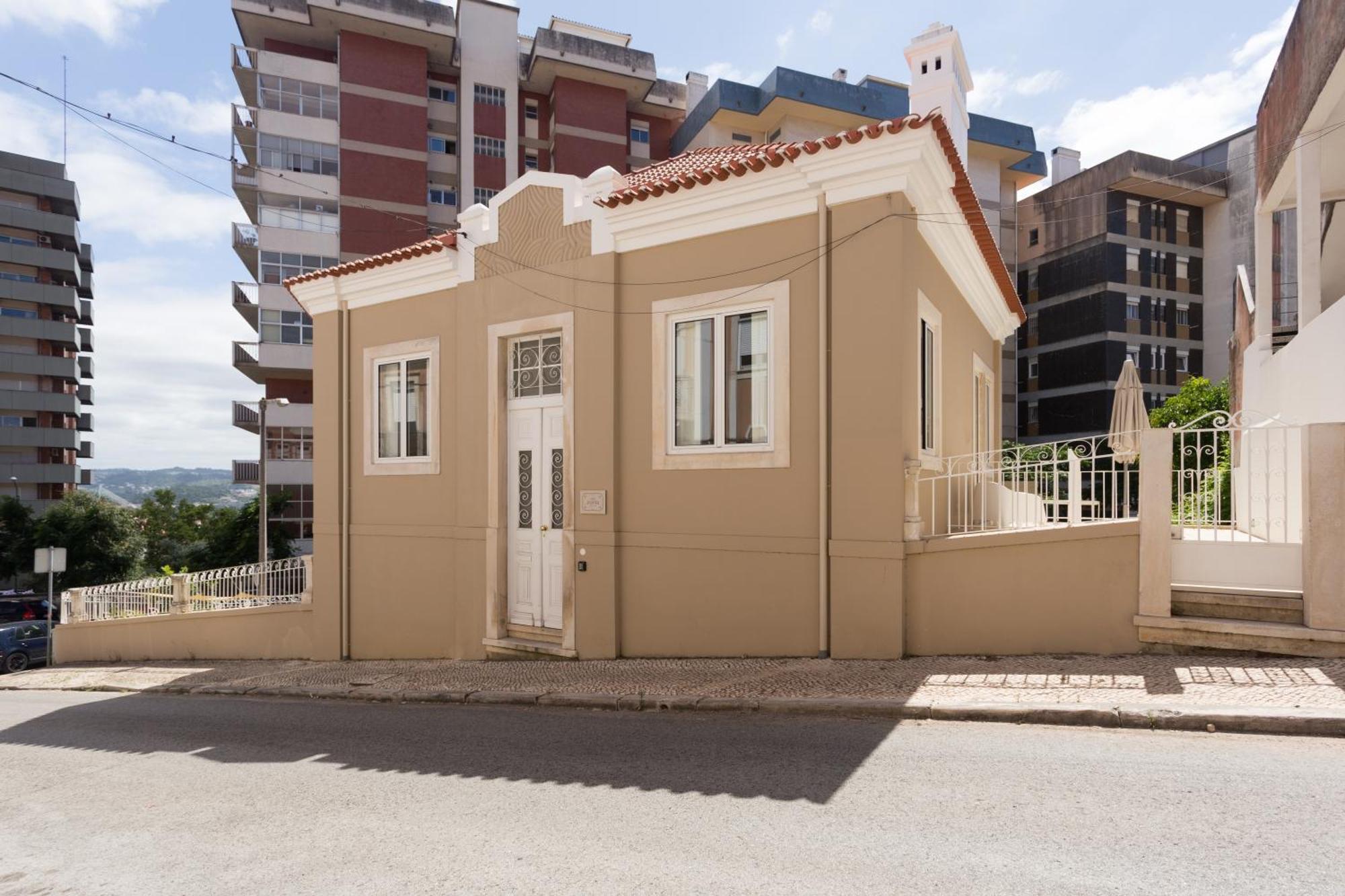 Vila Julieta Guesthouse Coïmbre Extérieur photo